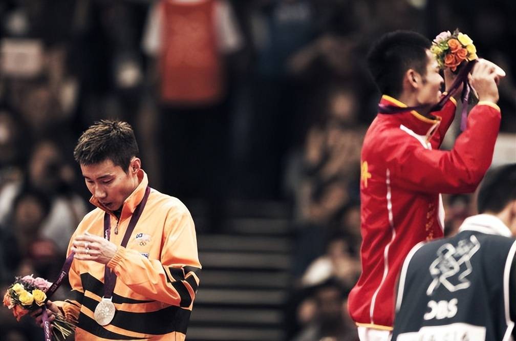 中国羽毛球队爆冷法国羽毛球队,李宗伟统治全场 中国羽毛球队爆冷法国羽毛球队,李宗伟统治全场