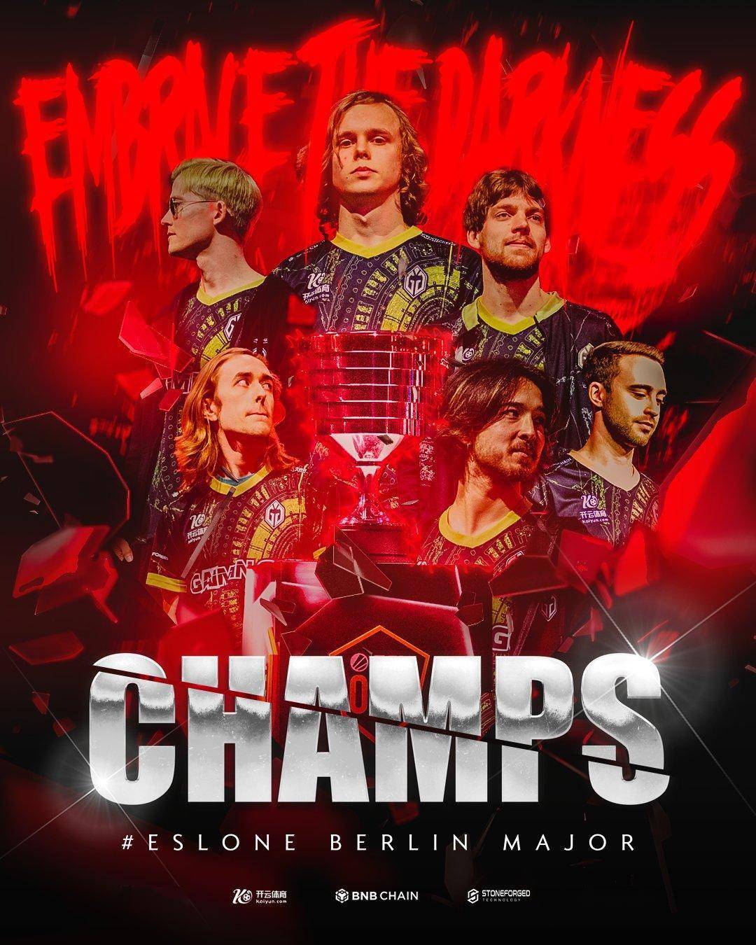 Dota2传奇谢幕，球迷泪洒赛场