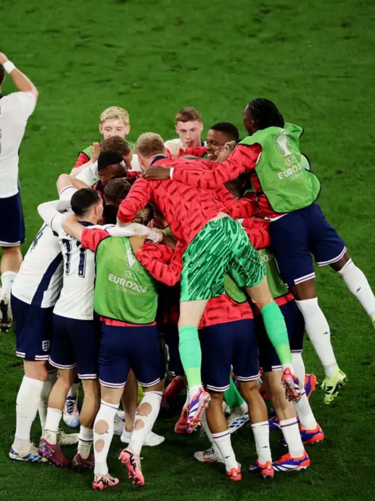 英格兰队绝杀葡萄牙队，波尔惊艳四座