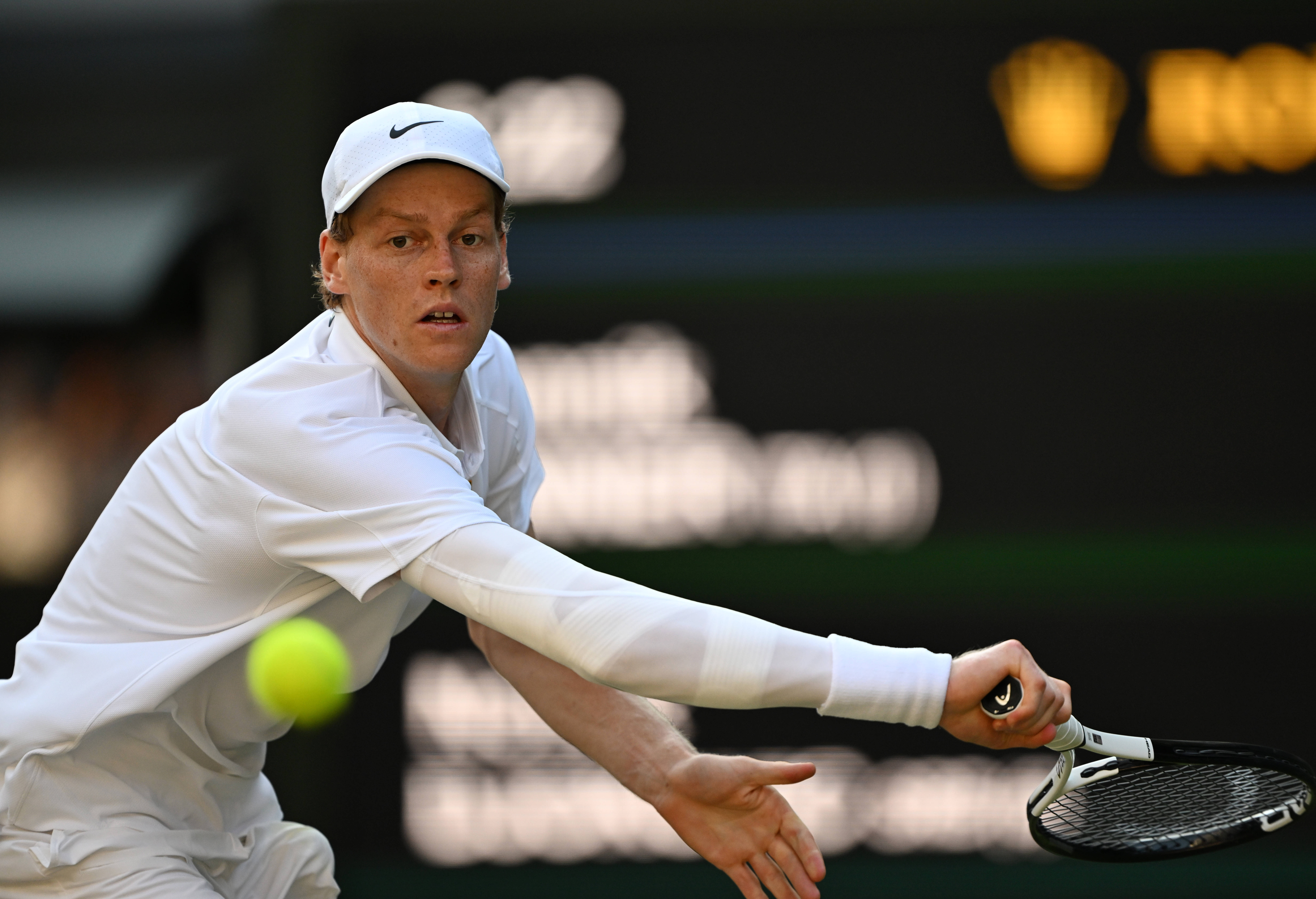 温网险胜戴维斯杯，辛纳高光表现