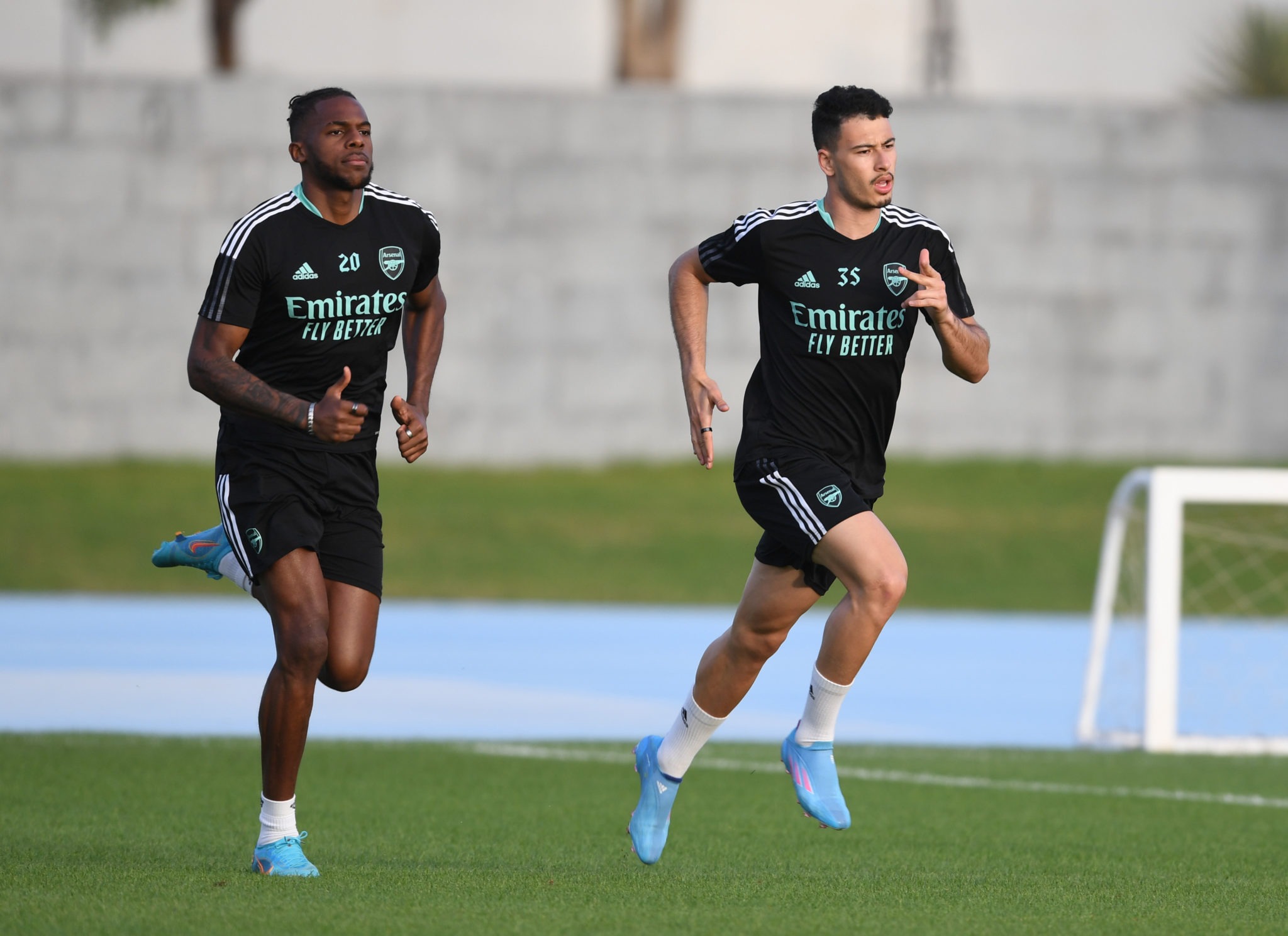 法国翻盘AC米兰，马丁内利带队取胜