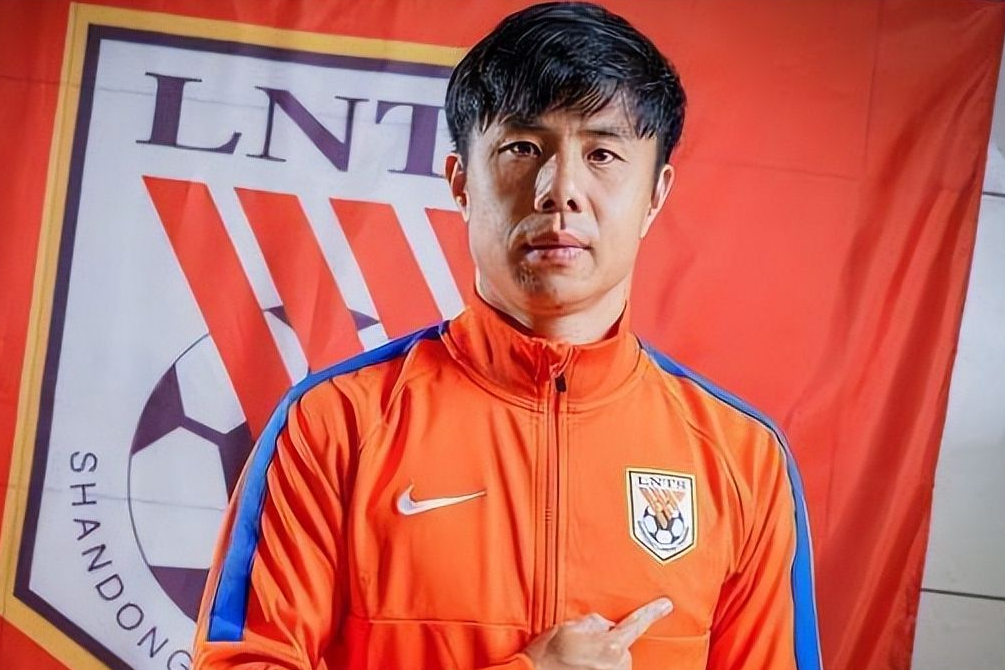 上港主教练战术高瞻远瞩，球队实力明显提升