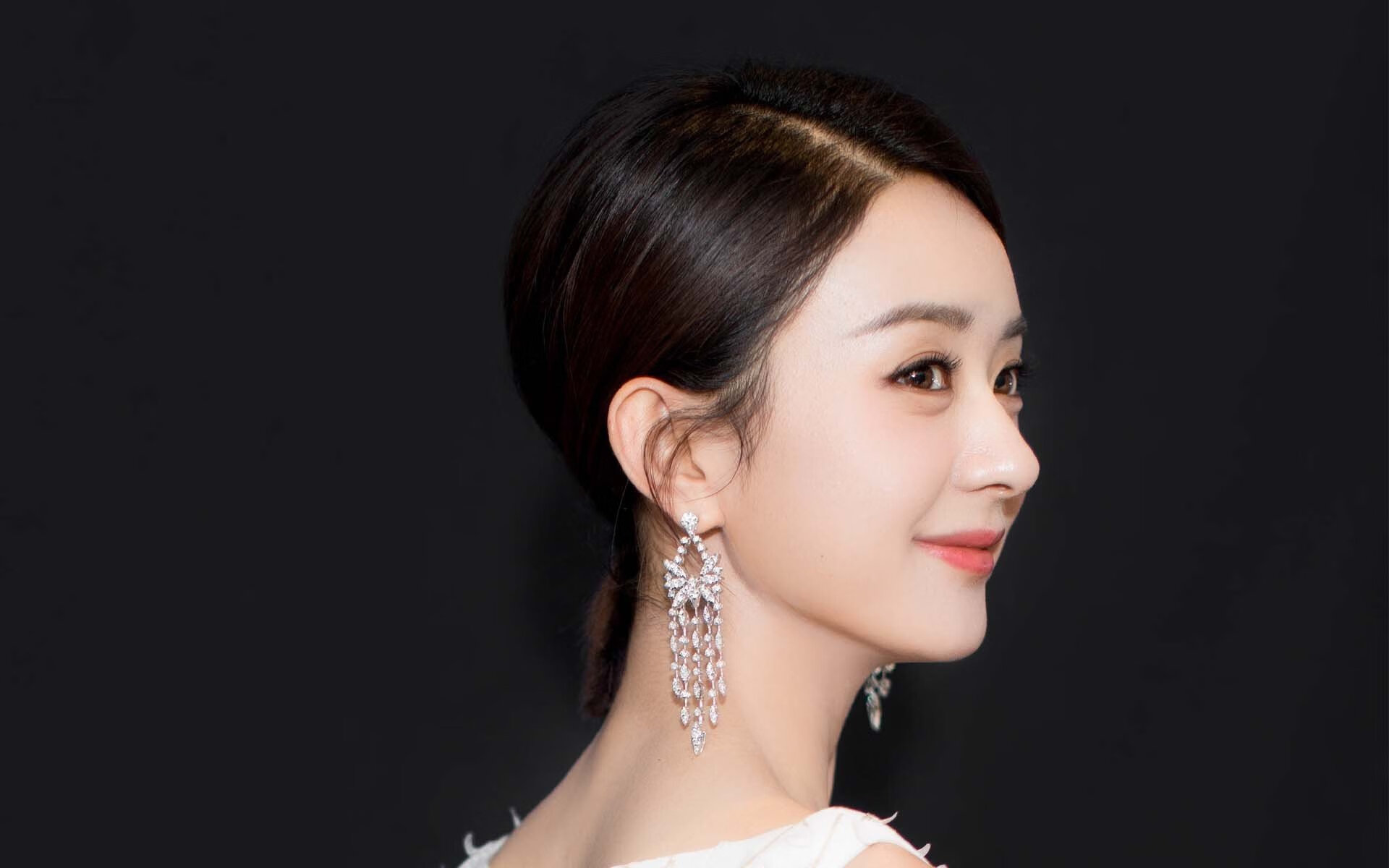 跨界主宰,当哈兰德在F1南非站接管勒沃库森之战