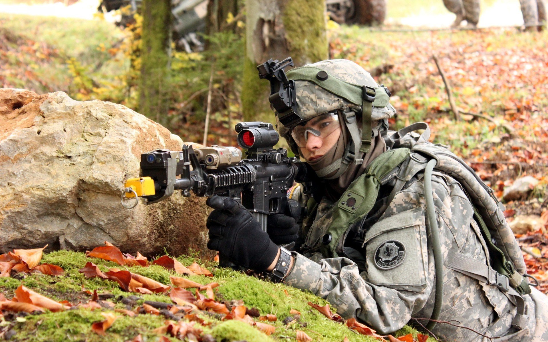 天才闪耀与铁壁合围，两种篮球哲学的深夜对话