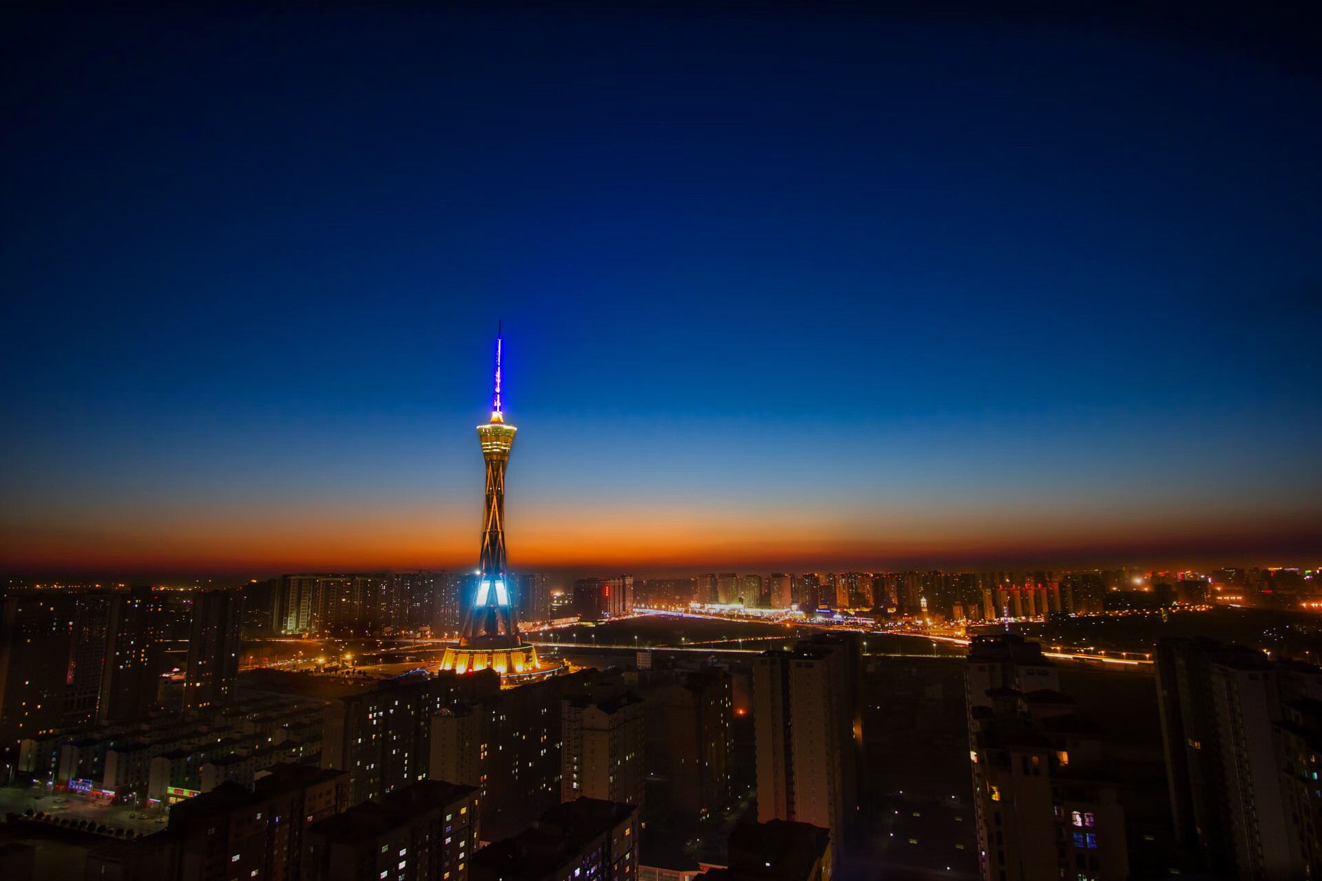 撕裂次元壁，当恩比德在总决赛复刻76人狂胜勇士的统治力