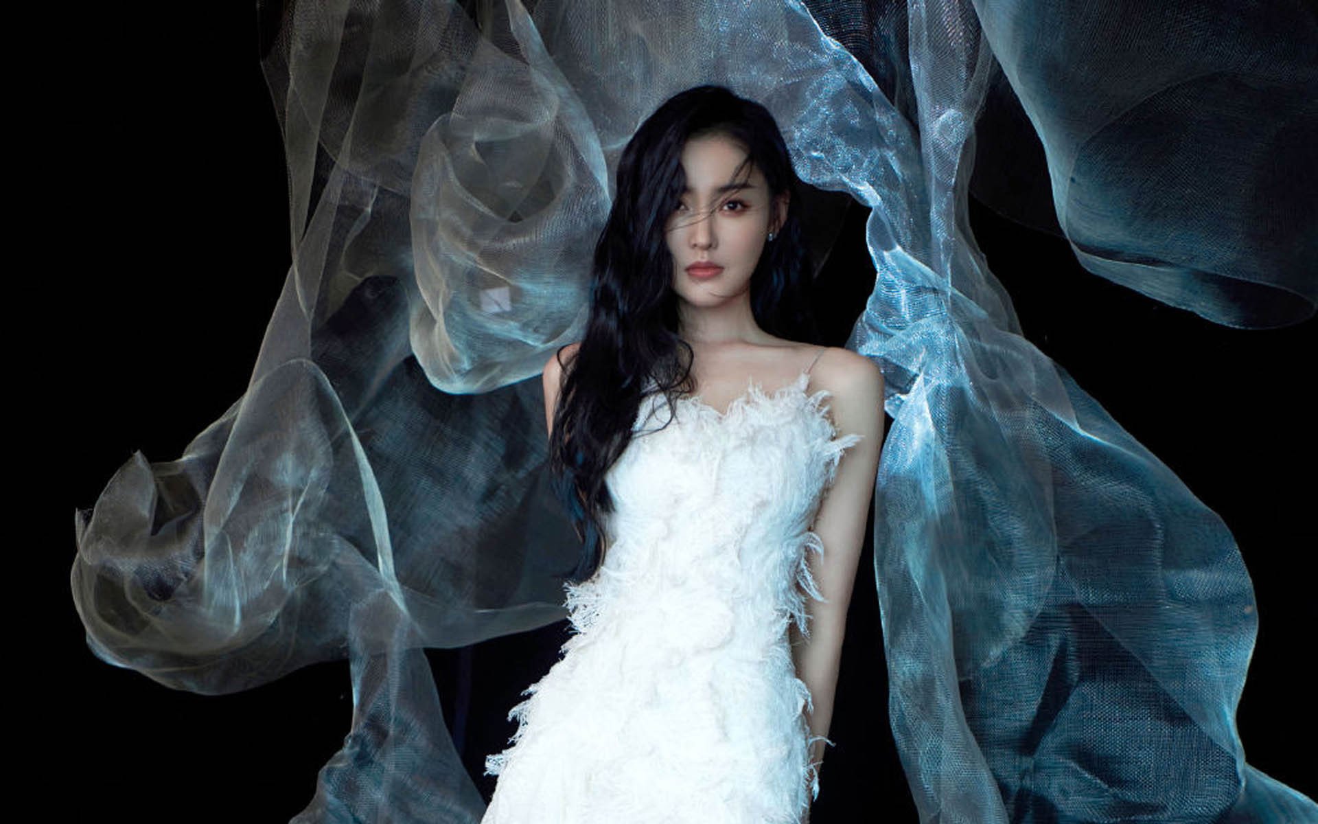 双重锁，从窒息防守到压哨绝杀，胜利的两种极端叙事